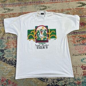 Vintage Pioneer Tassel - Plucker Detasseling Screen Stars Best 1989 Tshirt